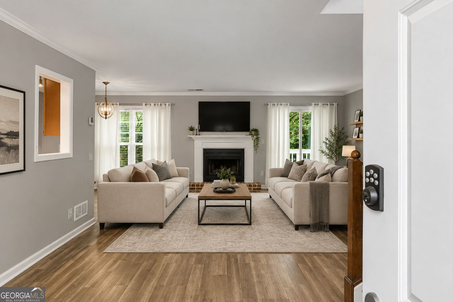 501 Bridge Ln SE — photo