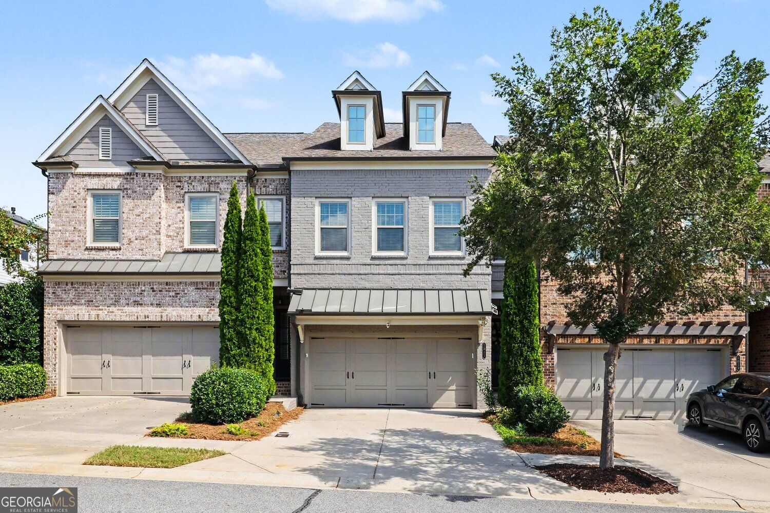 1011 Milhaven Dr — photo
