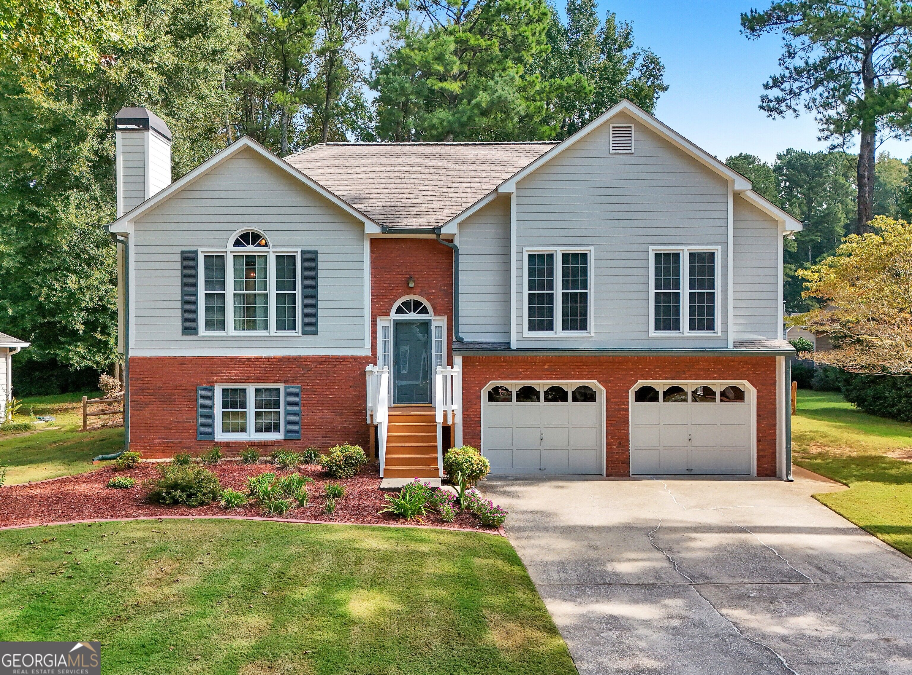 3304 Hillside Dr — photo