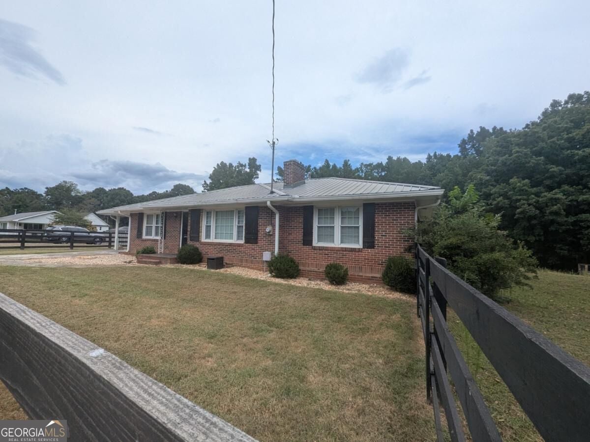 6115 Jewell Bennett Rd — photo