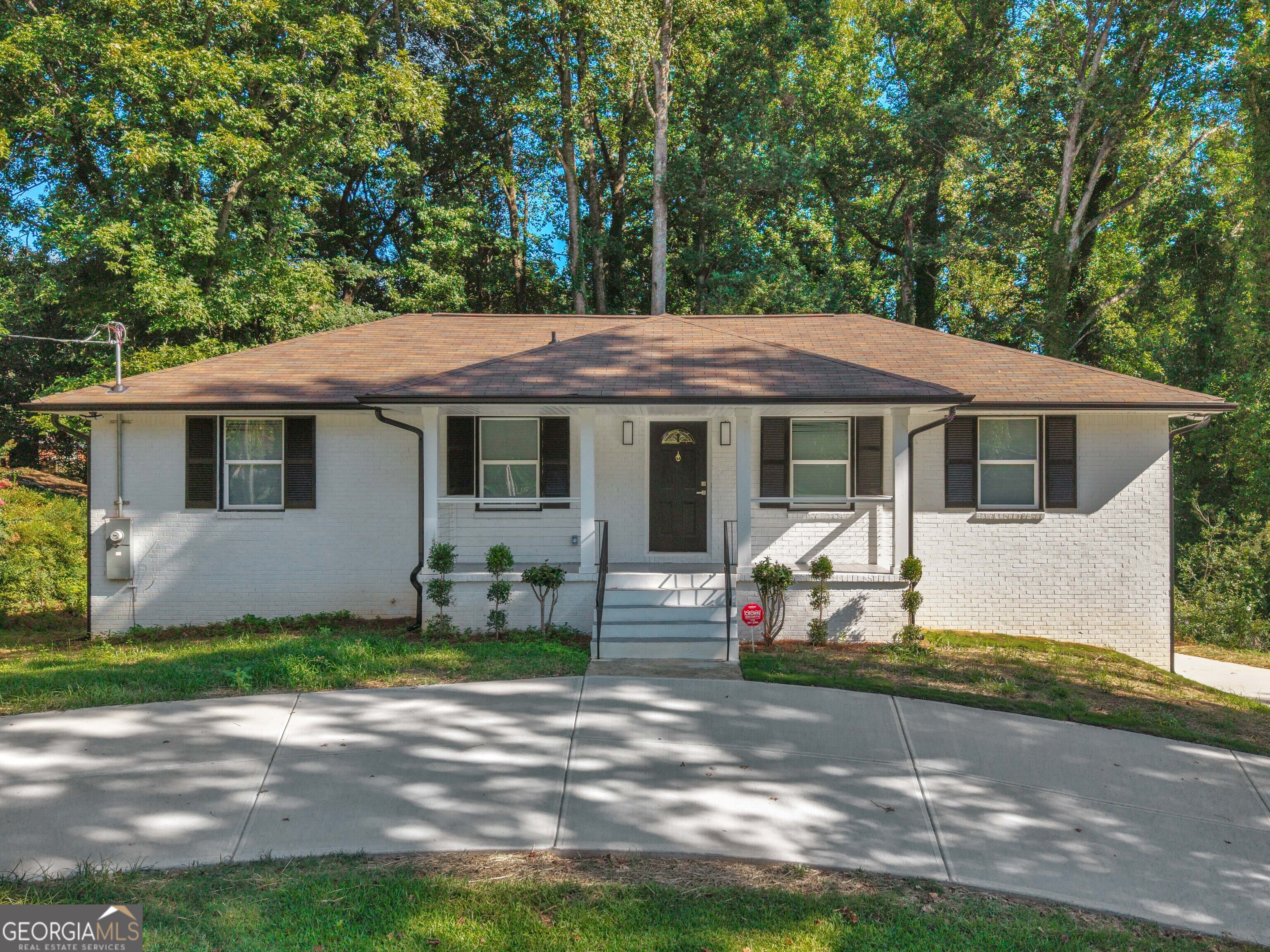 984 Morrow Rd — photo