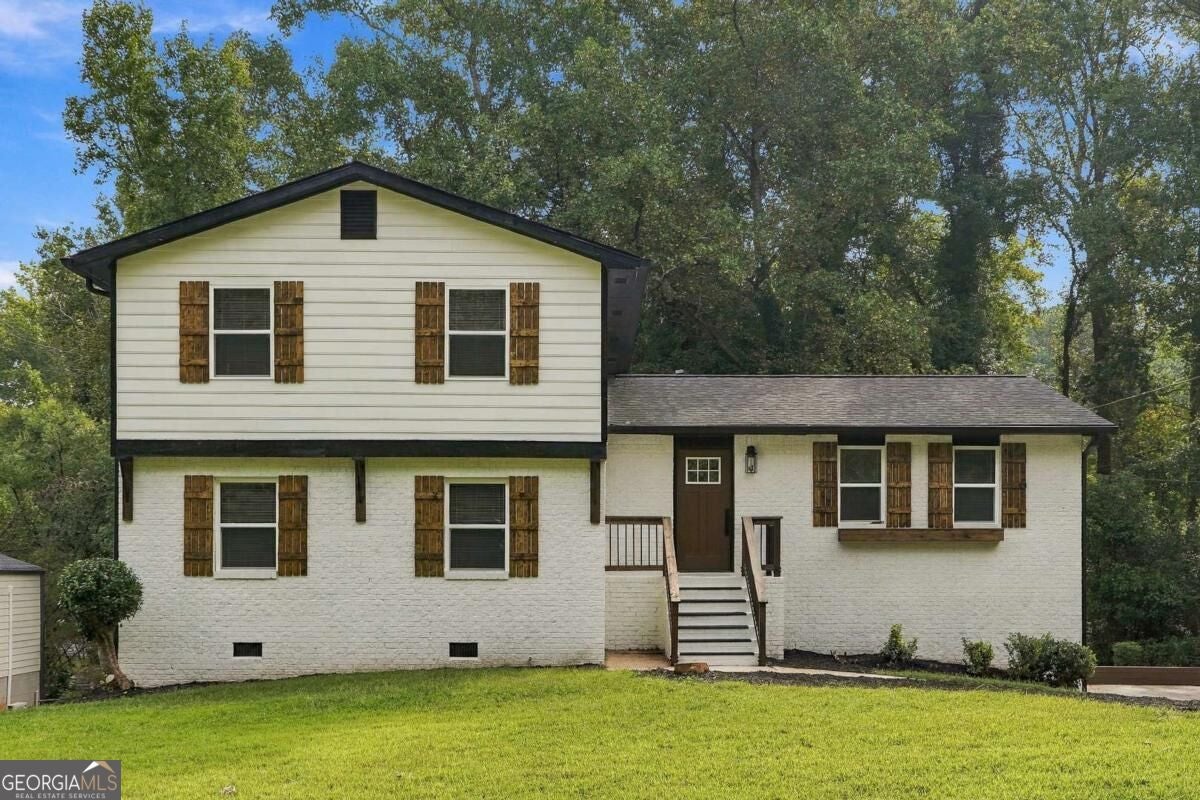 1001 Martin Rd — photo
