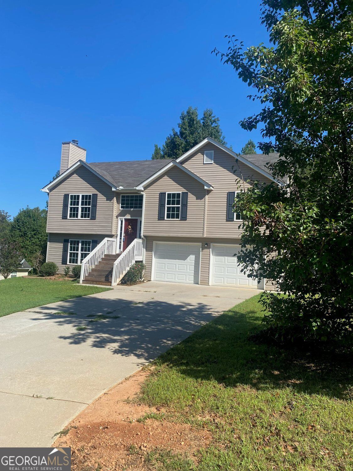 5482 Latham Manor Dr — photo