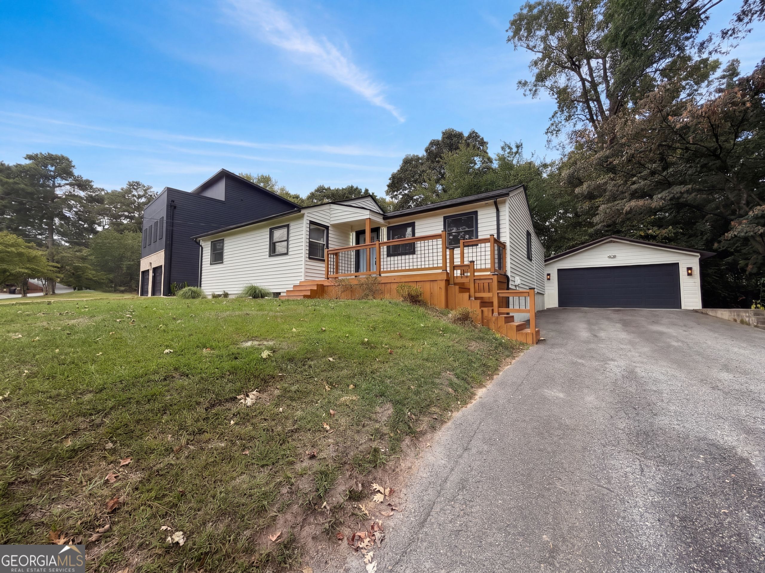 2225 Misty Ln SE — photo