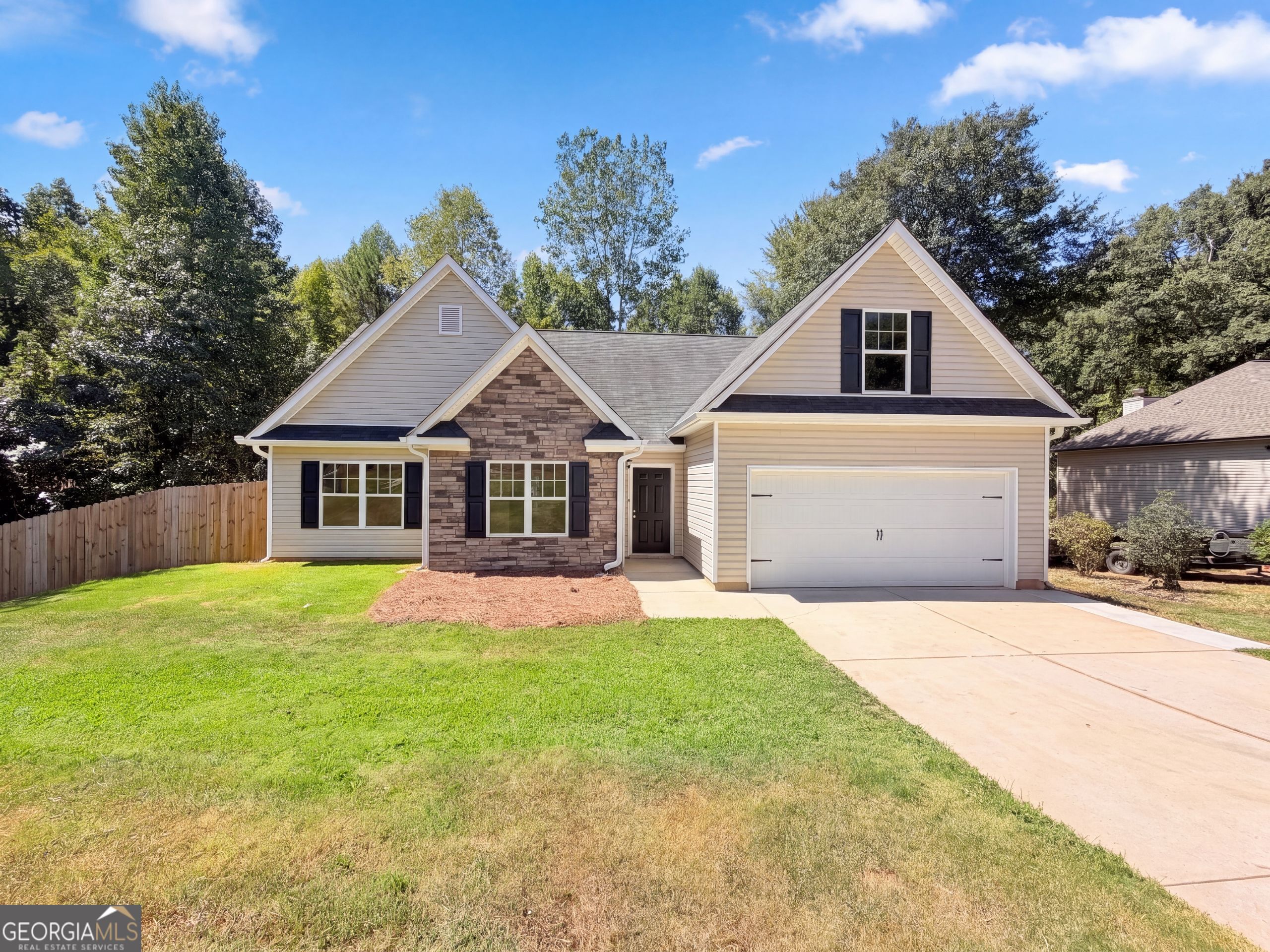 249 Clearwater Dr — photo