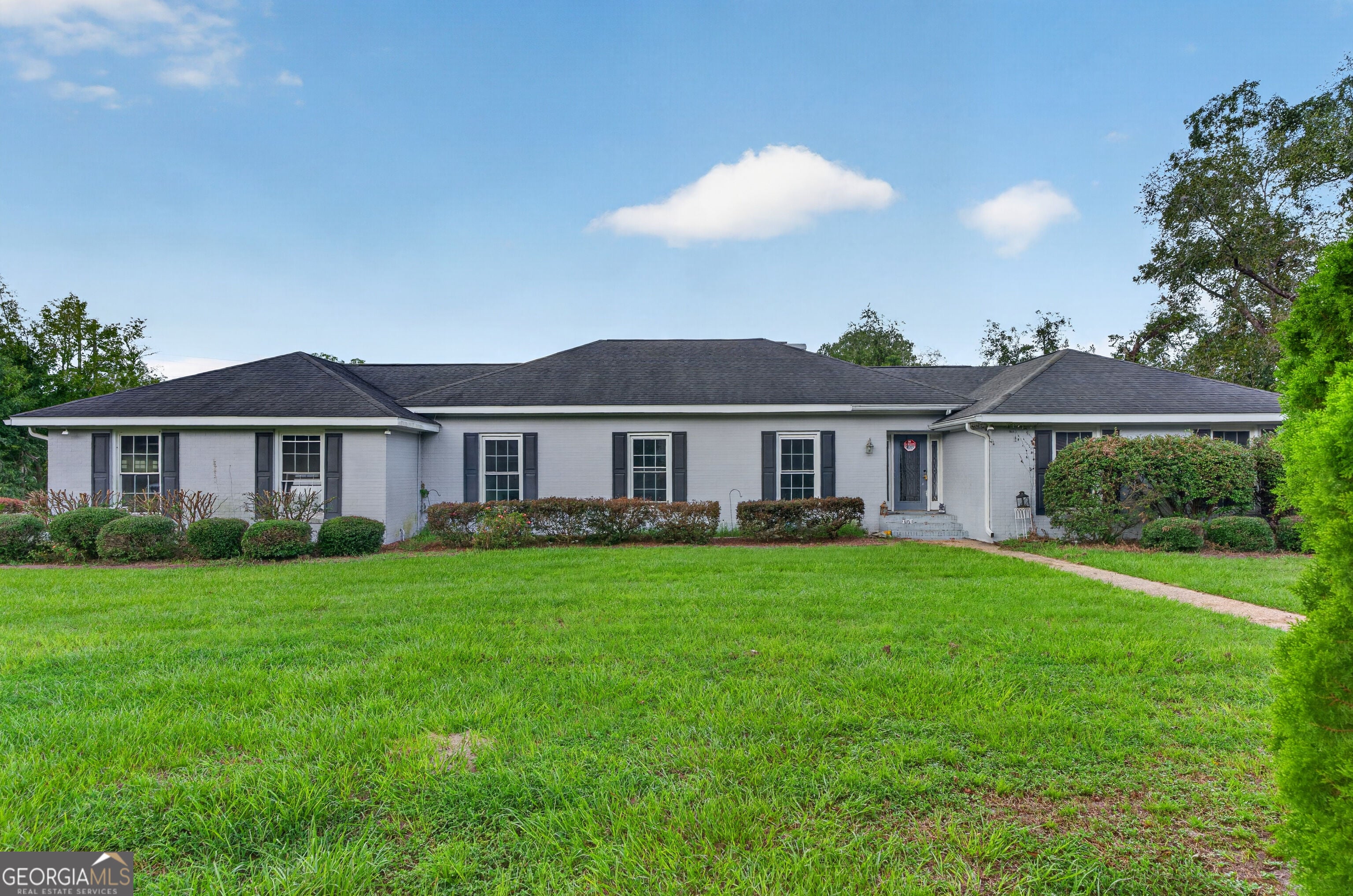 2501 Mahan Dr — photo