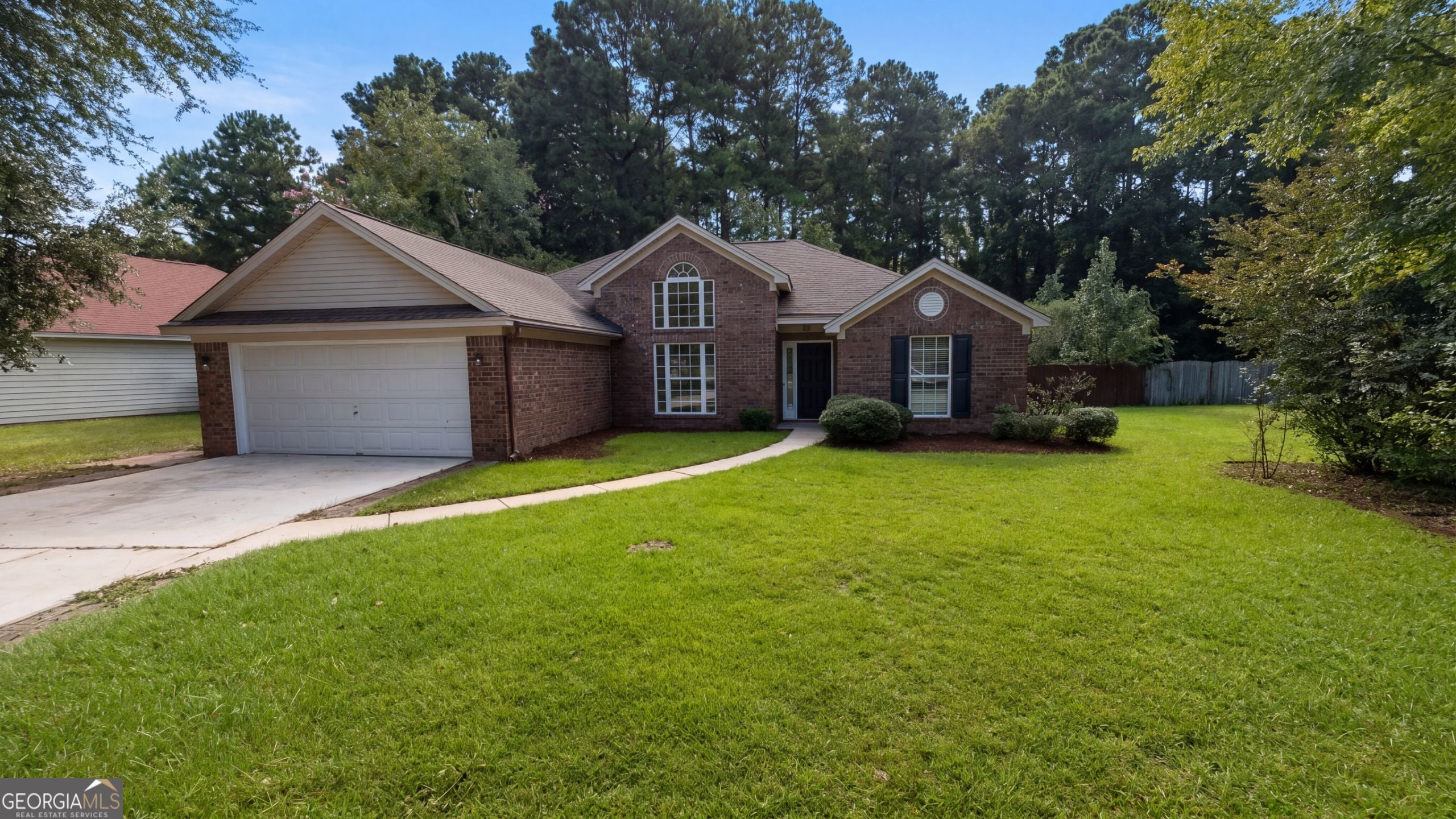111 Fire Thorn Ln — photo