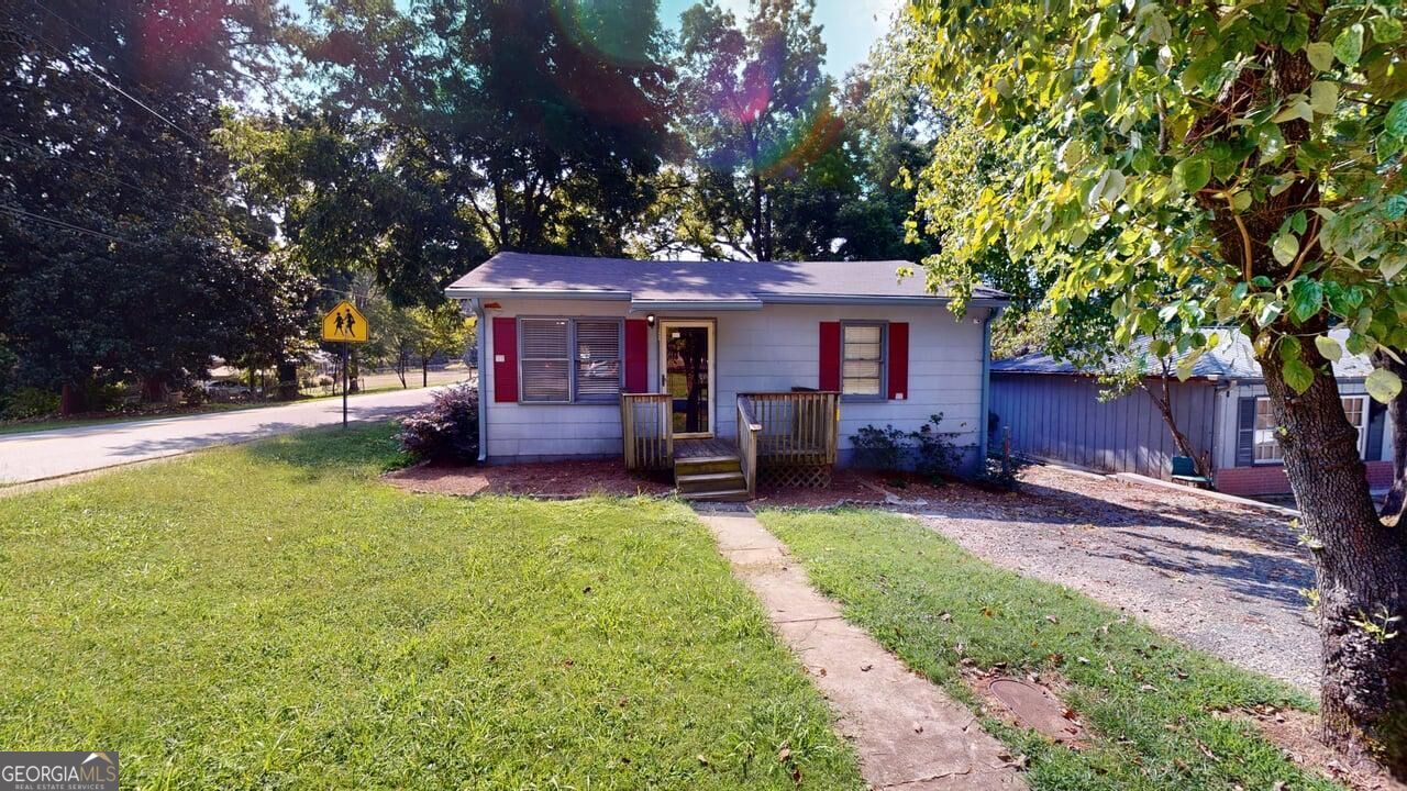 2958 First St — photo