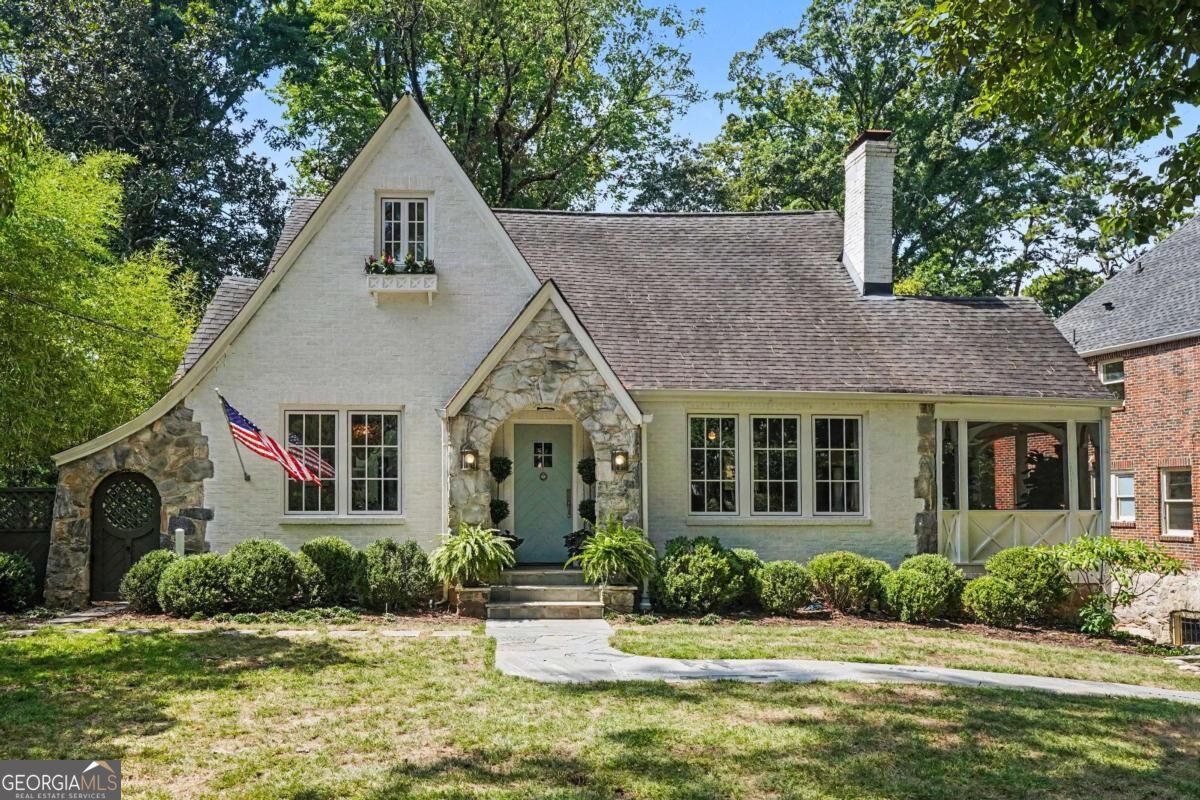 1704 N Rock Springs Rd NE — photo