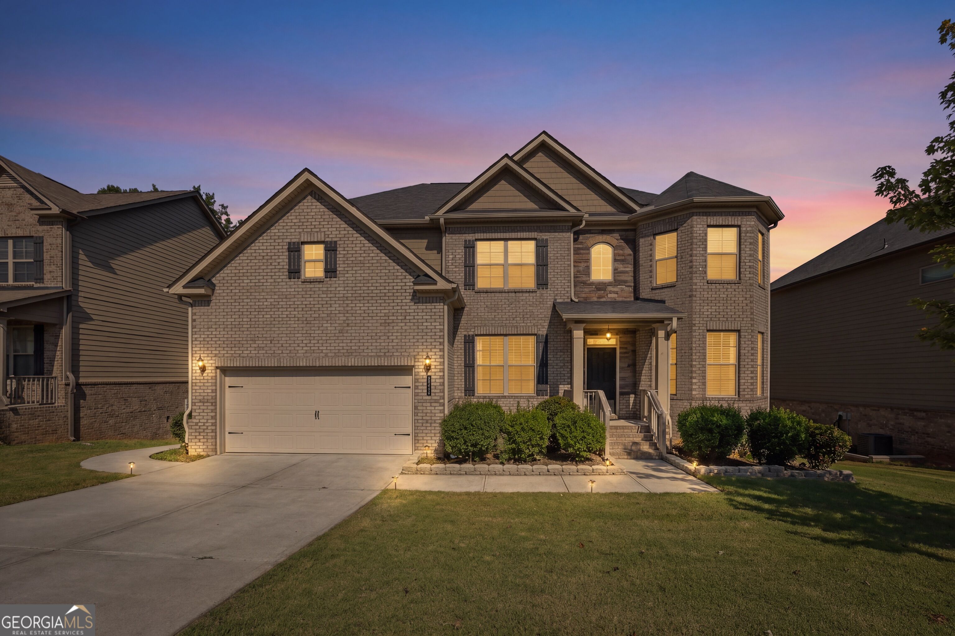1530 Dahlia Dr — photo