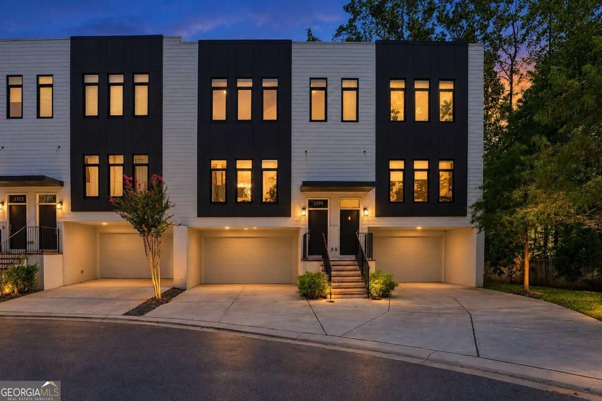 1099 Briar Cove Cir NE — photo