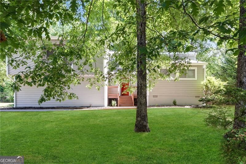 704 Lost Creek Cir — photo