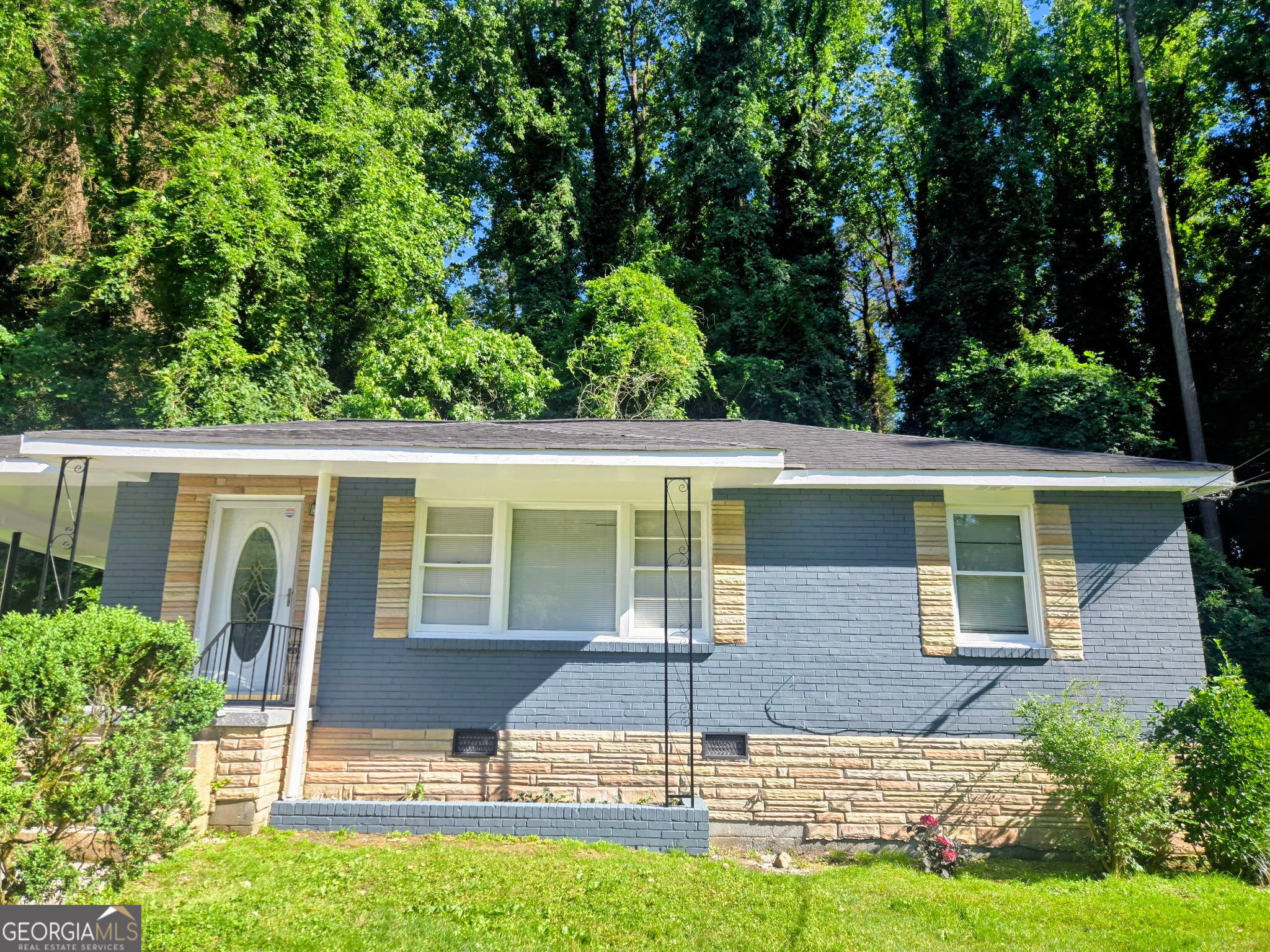 467 Park Valley Dr NW — photo