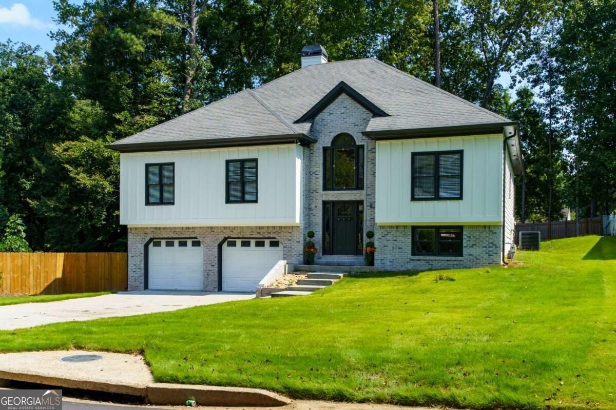 209 Tennis Court Ln NW — photo