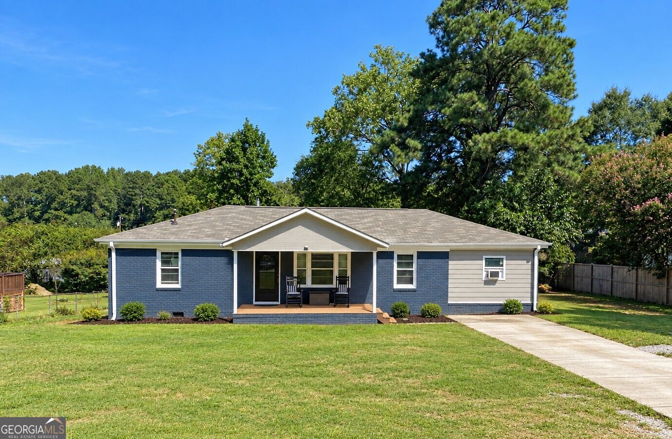 2308 Clay Rd — photo