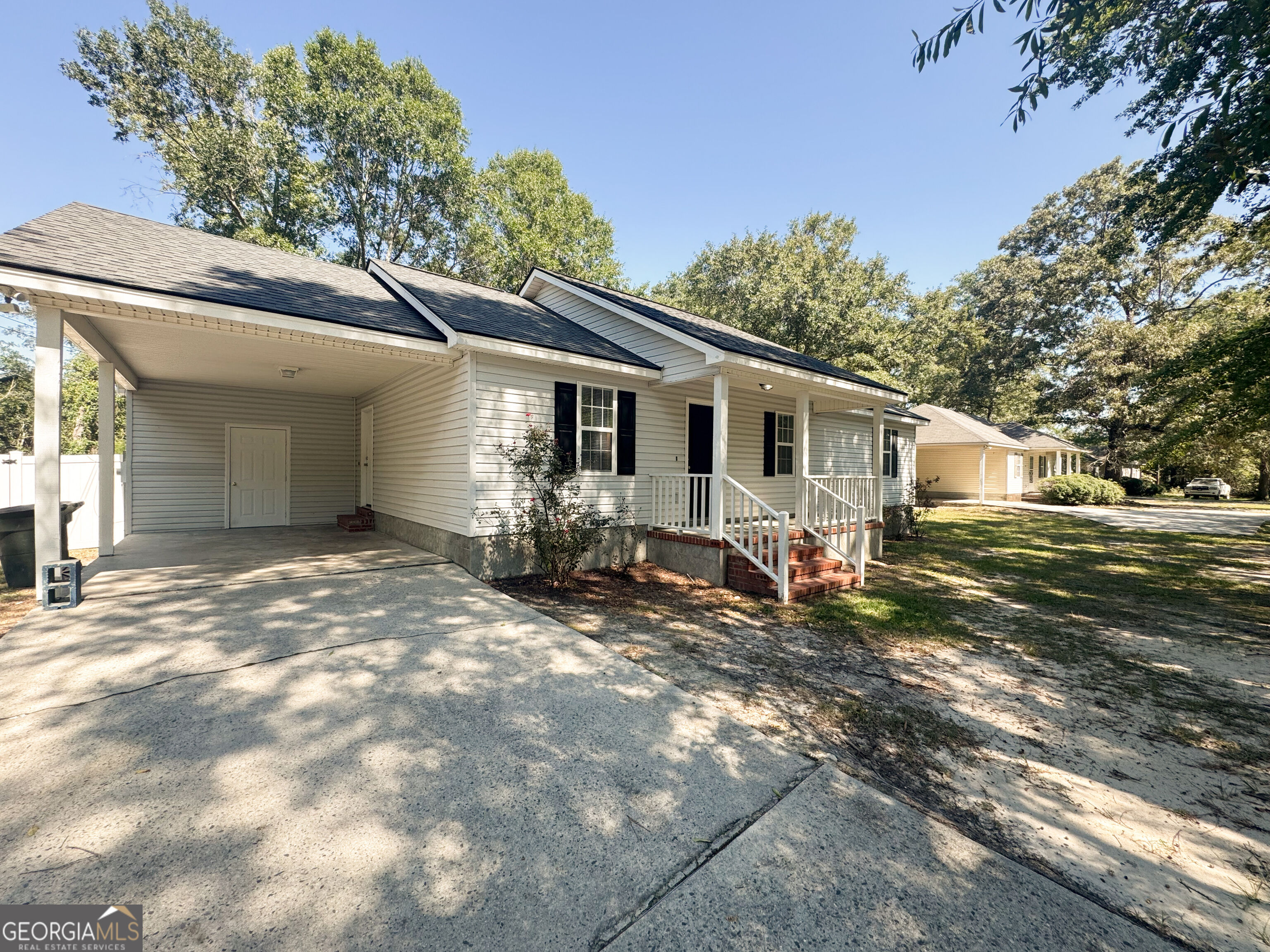 401 Wendwood Ct — photo