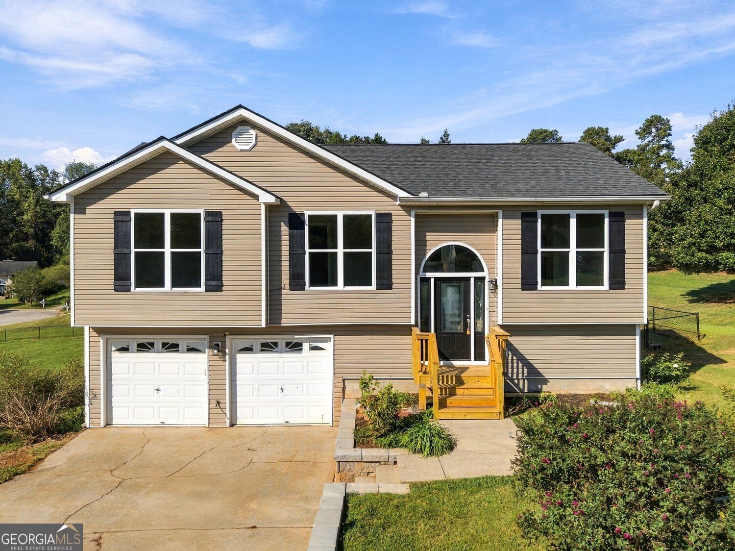 6035 Daffodil Dr — photo