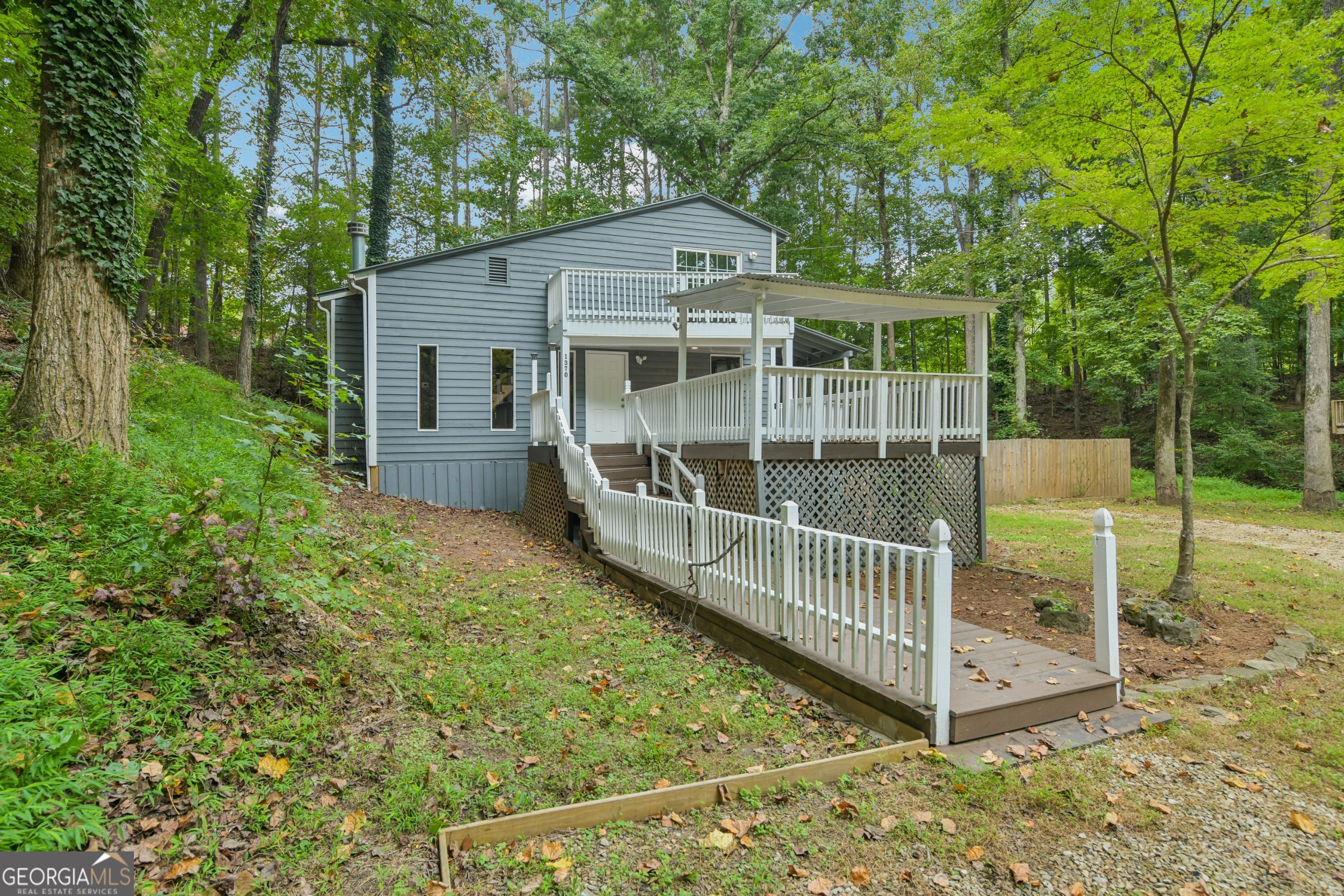 1370 Eaglecreek Trl — photo