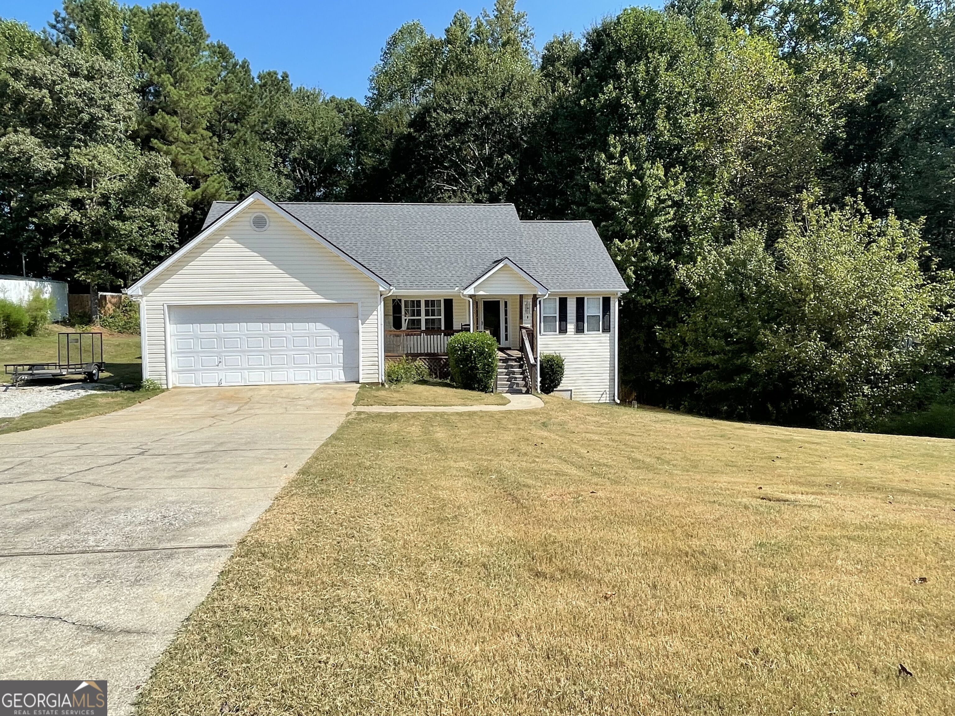 587 Saddle Ridge Dr — photo