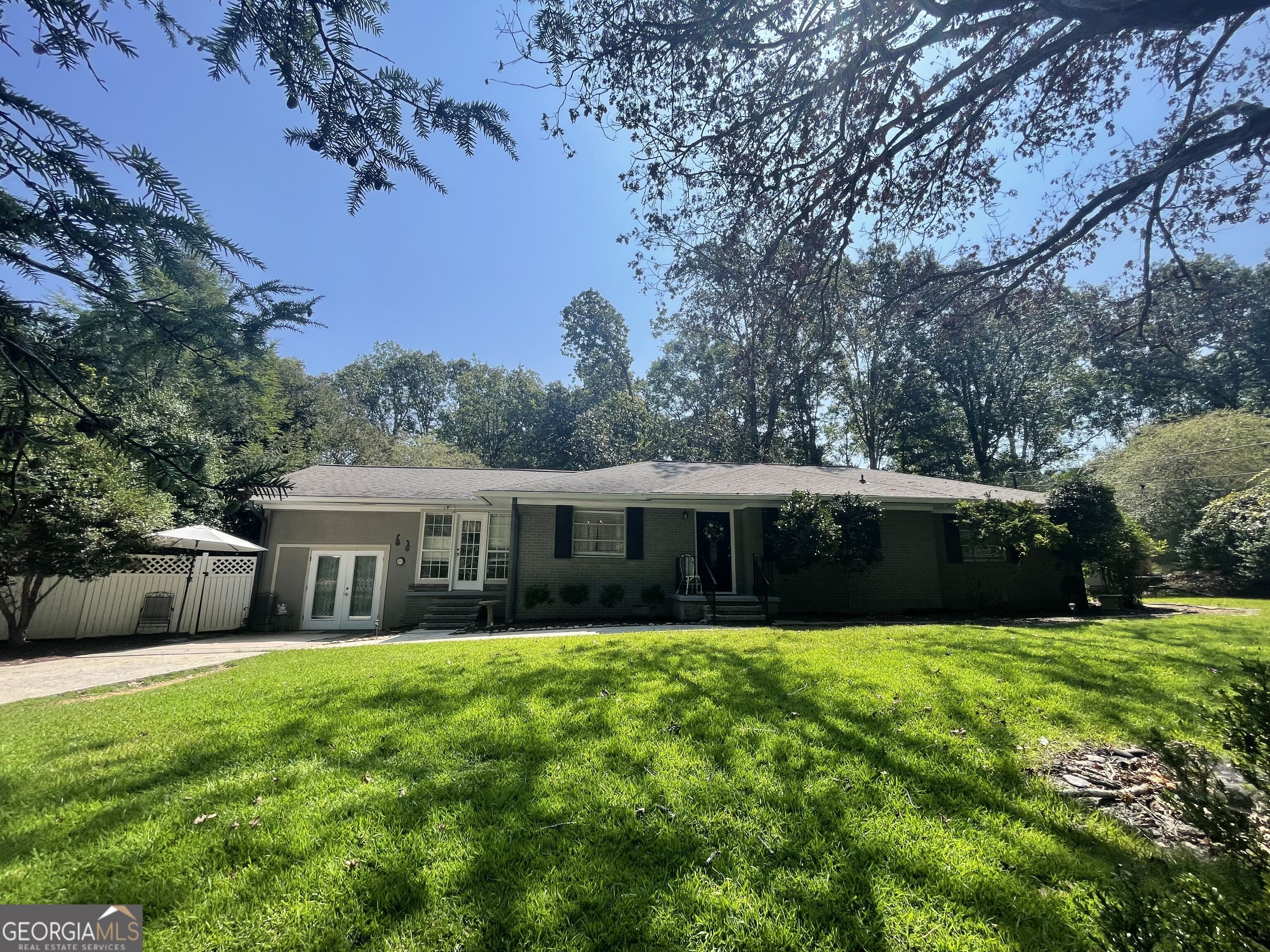 453 Oakland Dr — photo