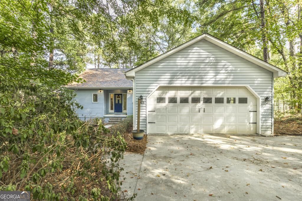 2203 Plantation Dr — photo
