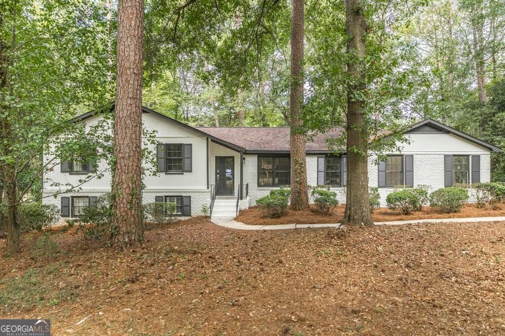 816 Wentworth Dr — photo