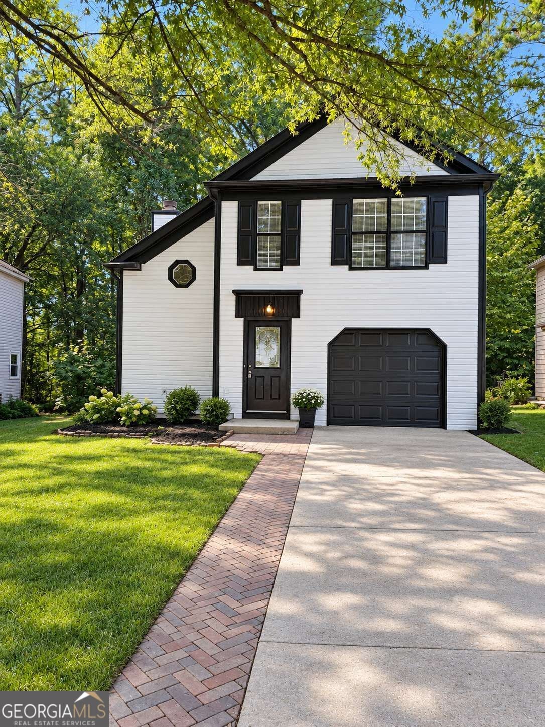 821 Hampton Hill Ct — photo