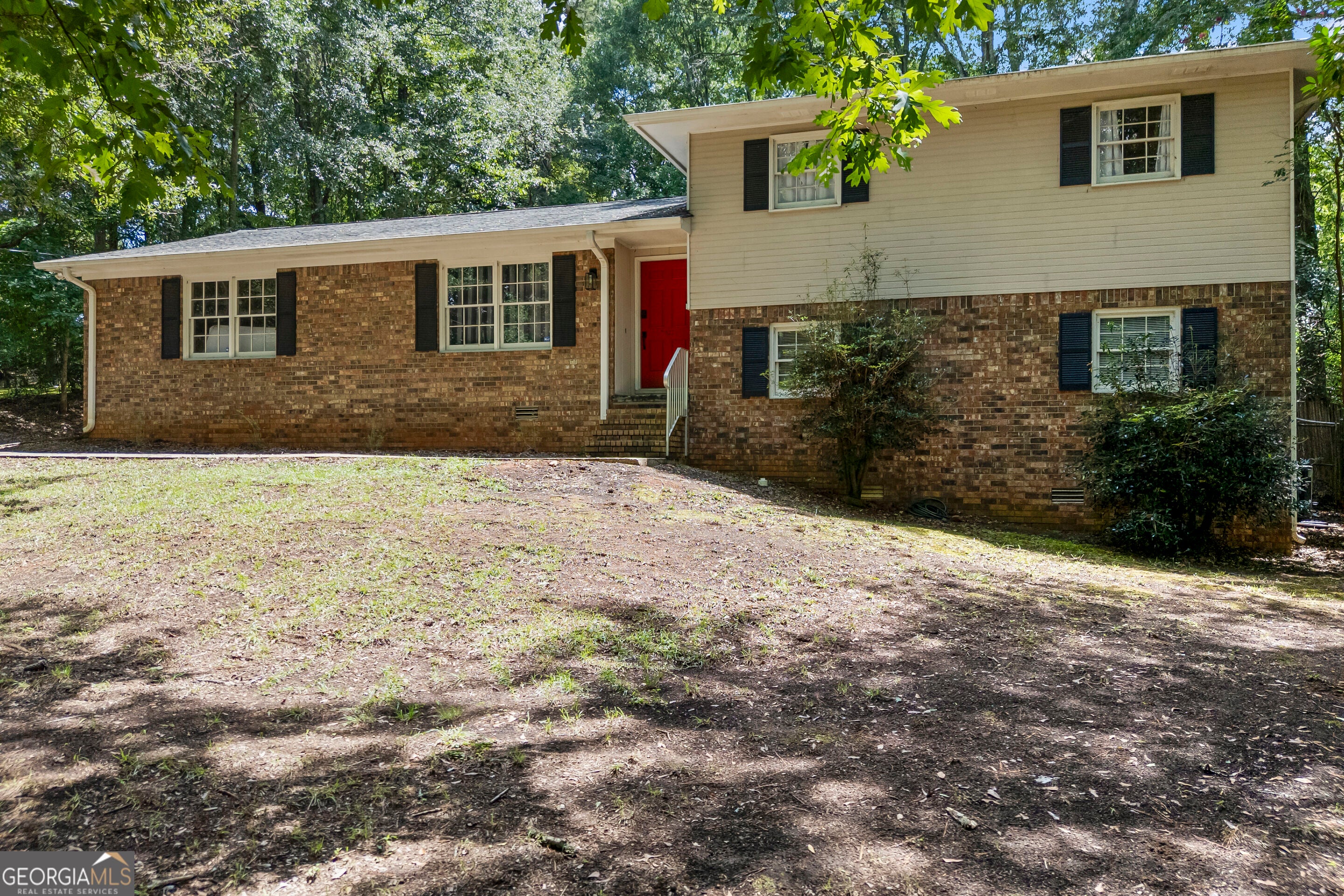 527 University Cir — photo