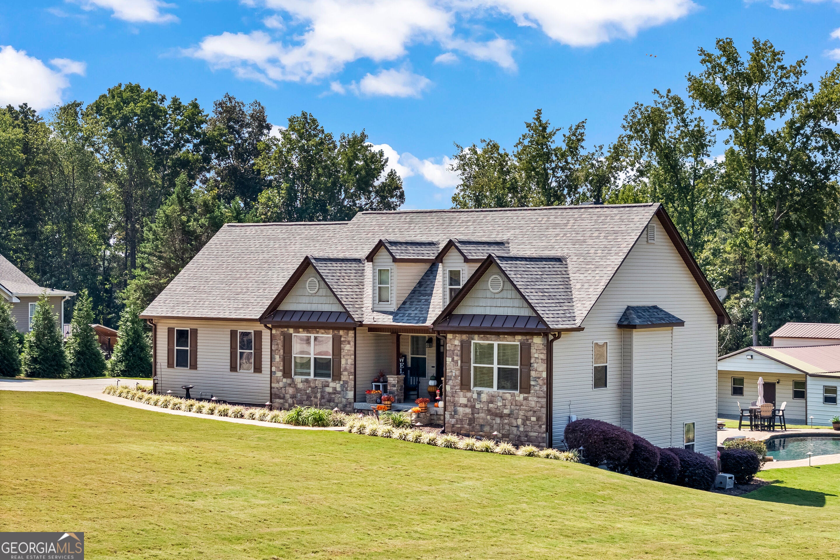 300 Stone Creek Dr — photo