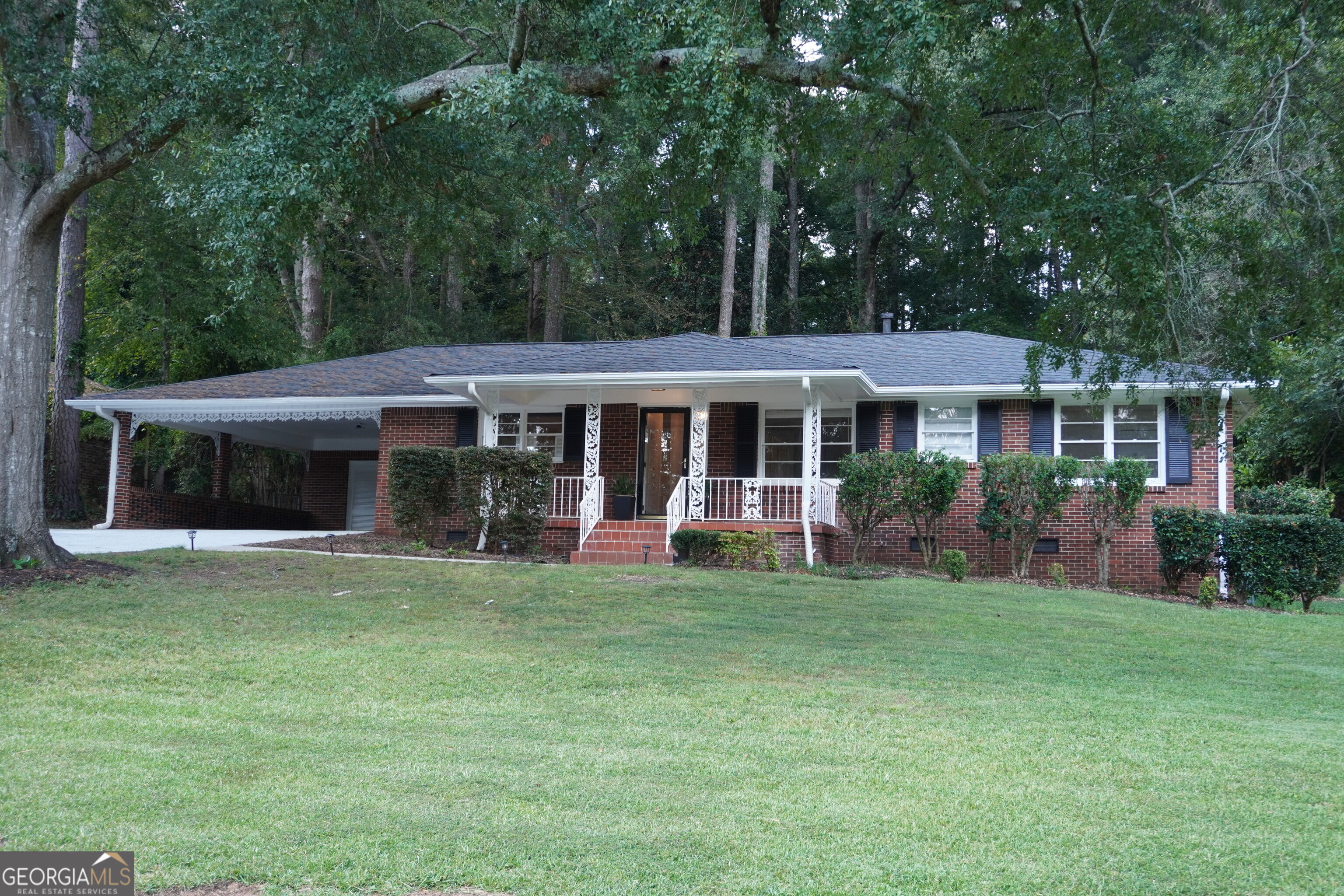 1156 Clydedale Dr — photo
