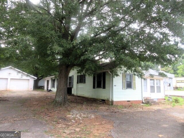 5834 N Henry Blvd — photo