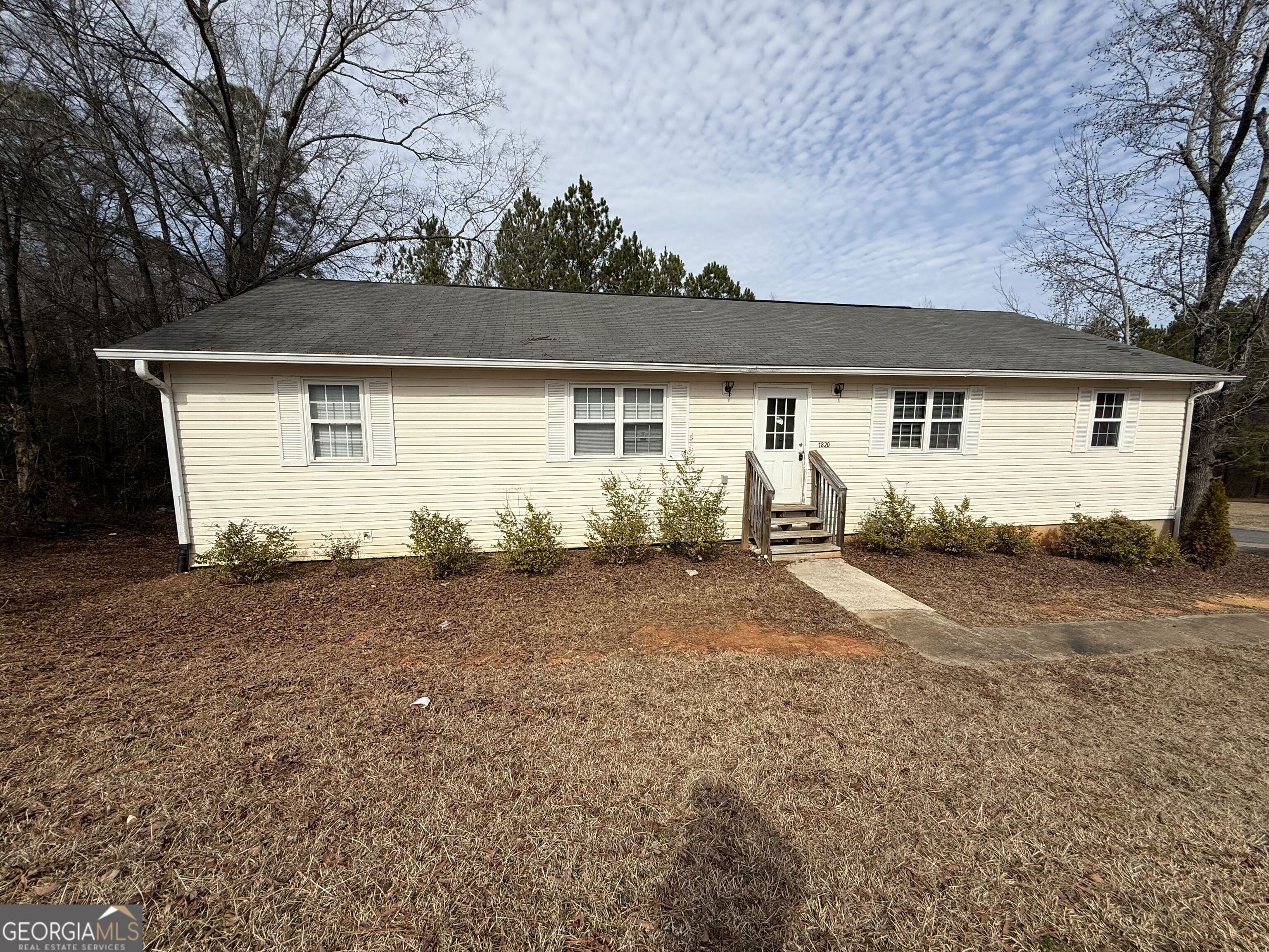 1820 North Ridge Dr NE Unit a — photo