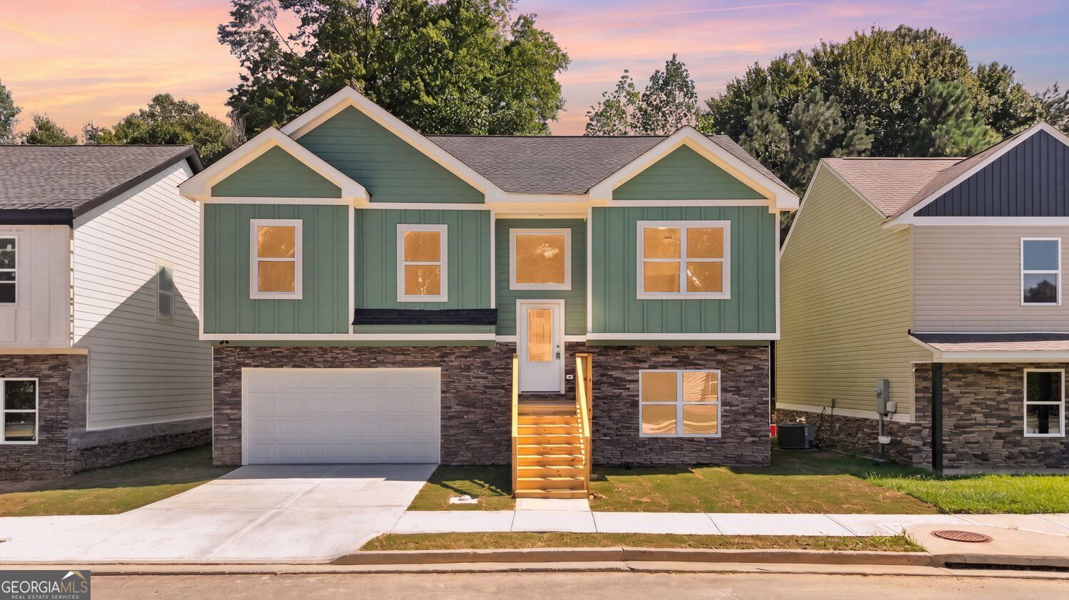2140 Rosemary Way SE — photo