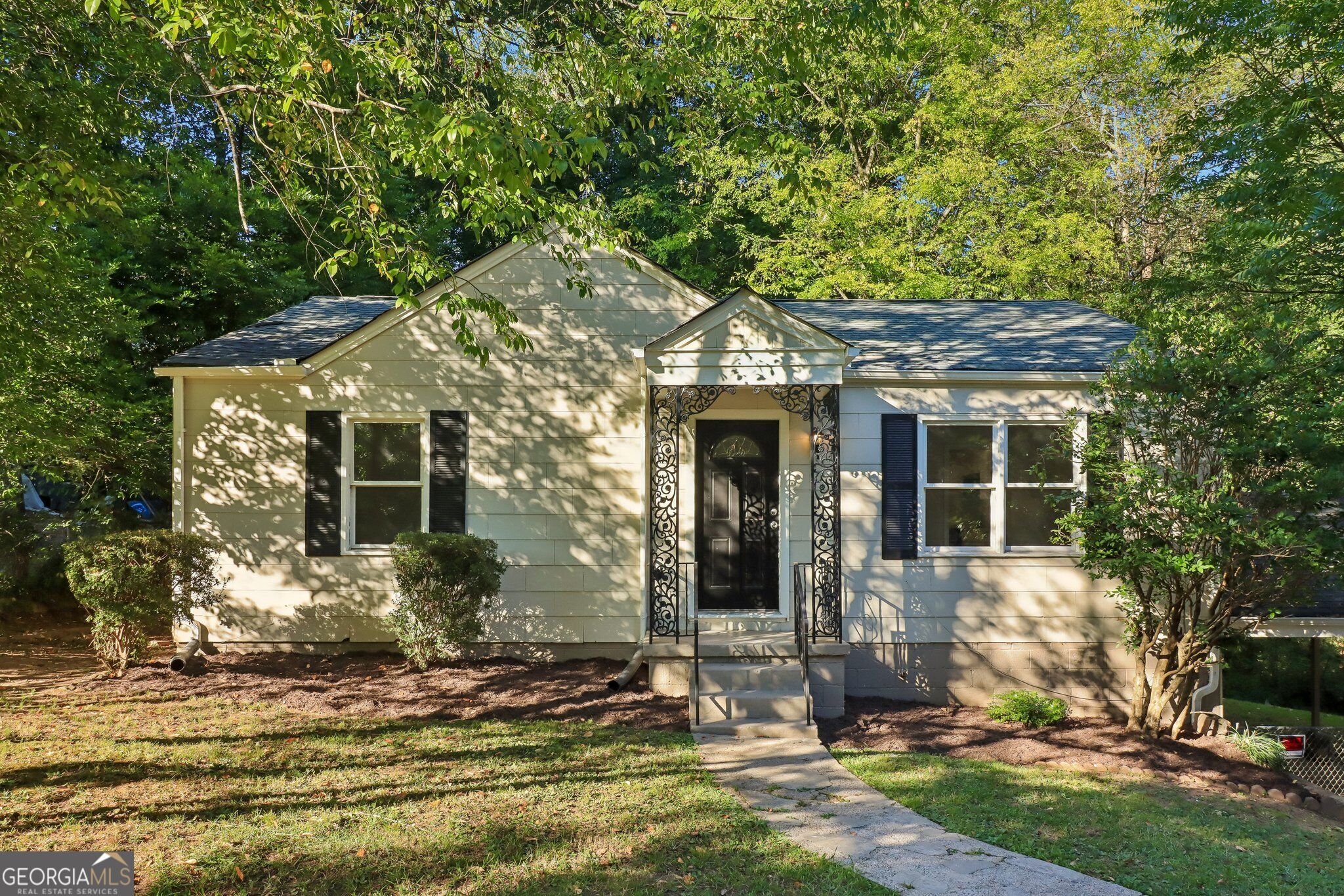 1415 Blanche Dr SE — photo