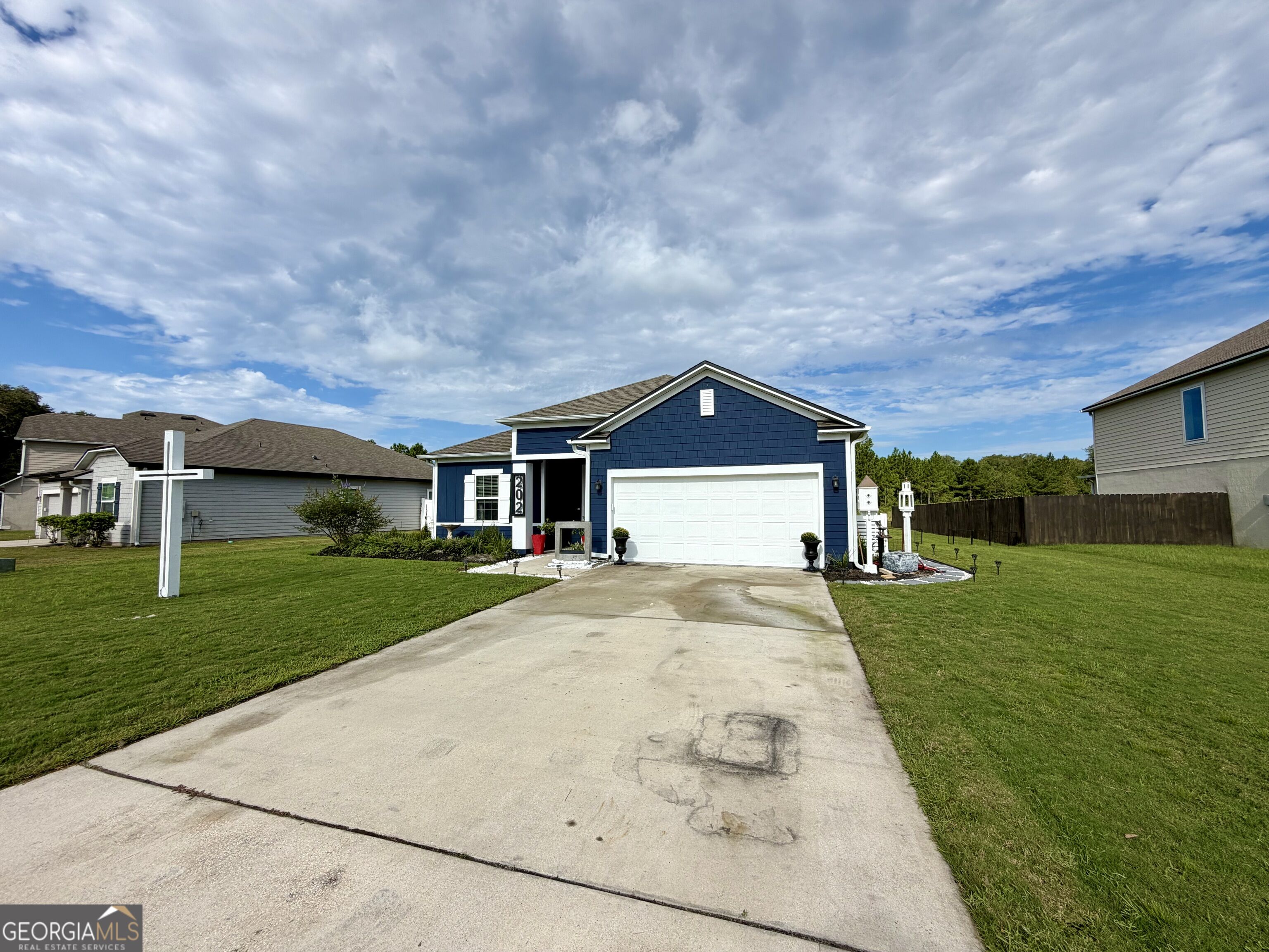 202 Pistachio Ln — photo