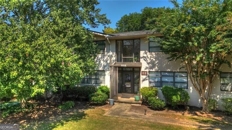 808 Greenwood Ave NE 101 — photo