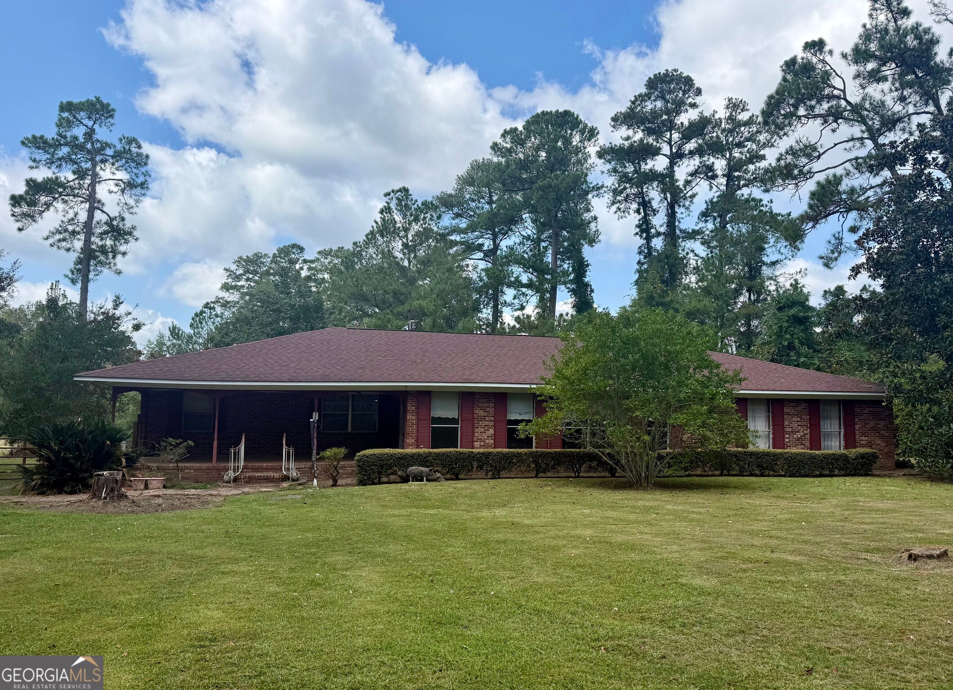910 W Ogeechee St — photo