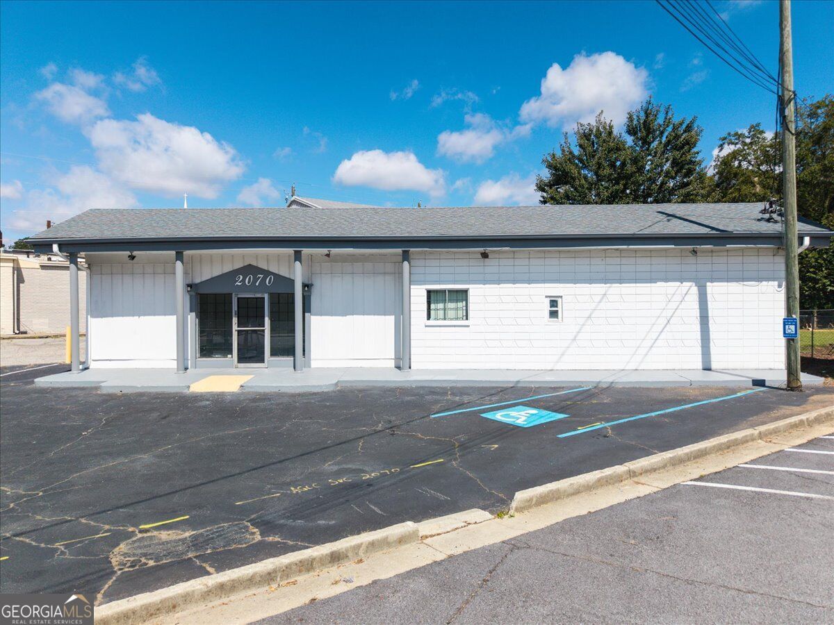 2070 Candler Rd — photo