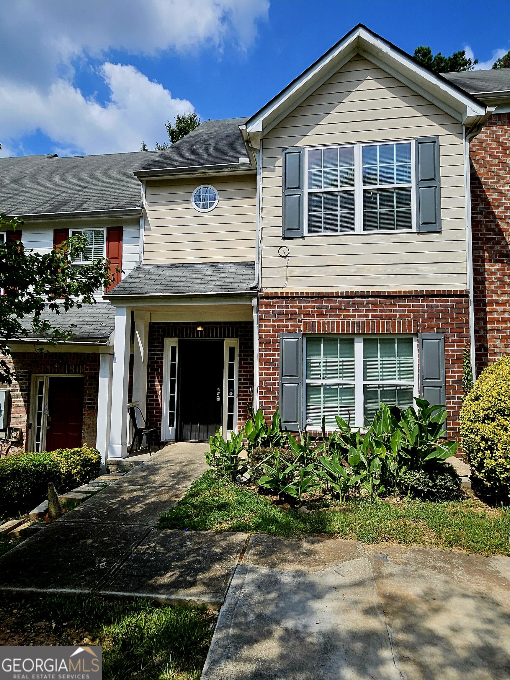 375 Brookview Dr — photo