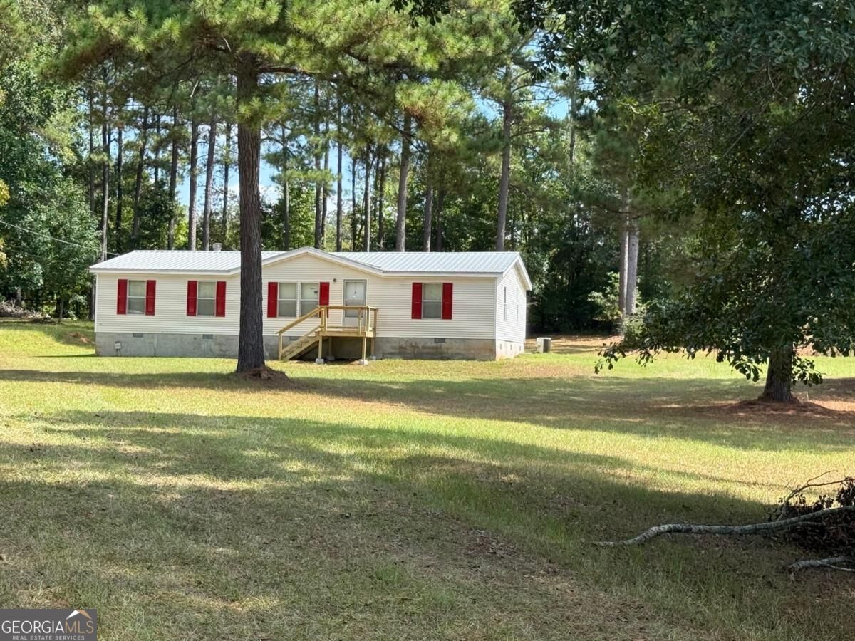 164 Edgewater Dr — photo