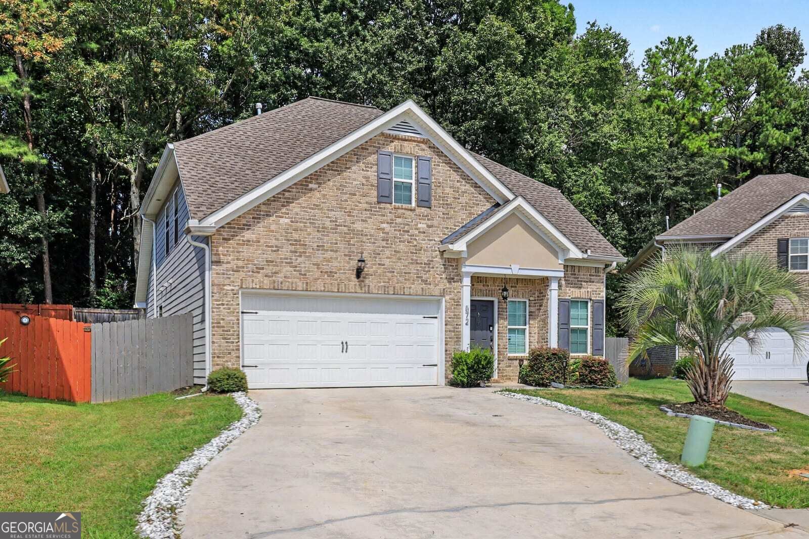 572 Sprayberry Dr — photo