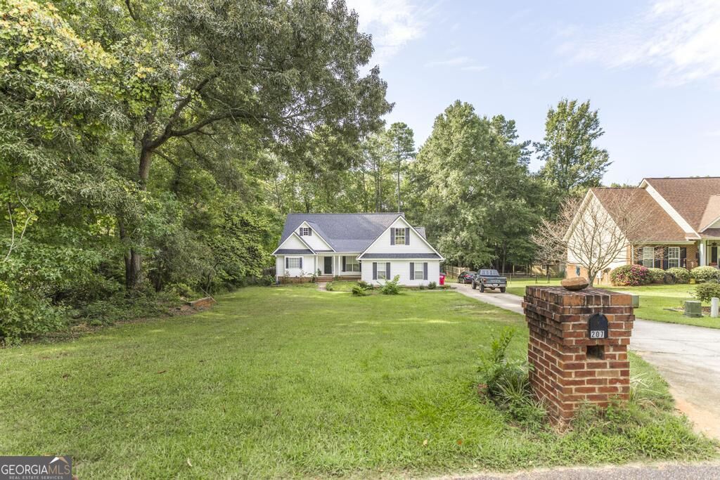 207 Crestview Trce — photo