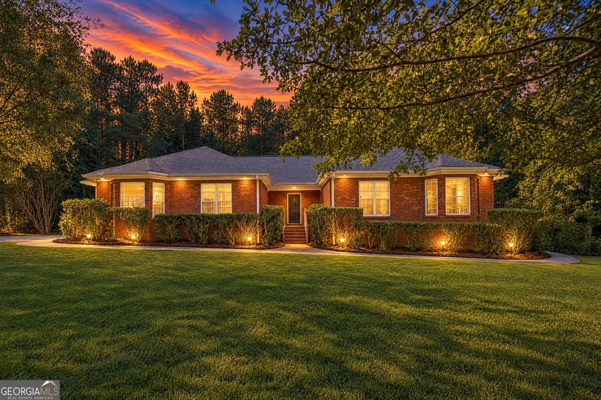 100 Bluebird Ln — photo