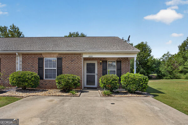 1570 Louise Anderson Dr — photo