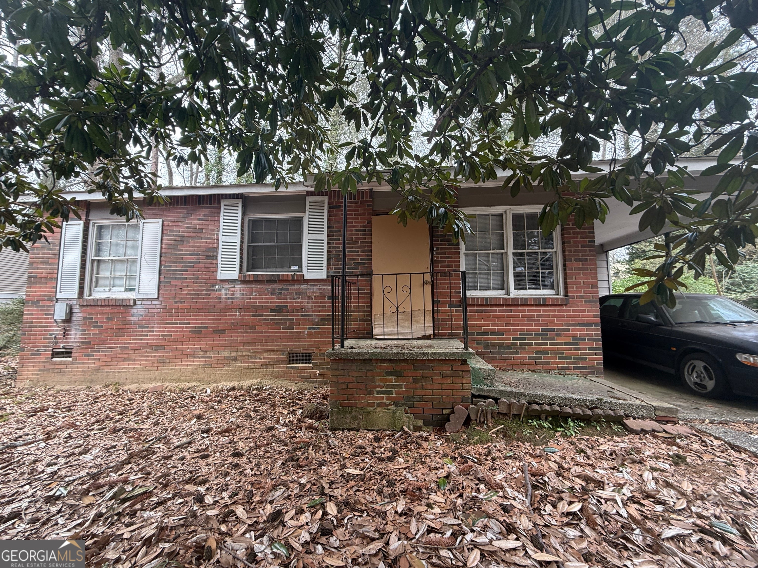734 Alfred Rd NW — photo