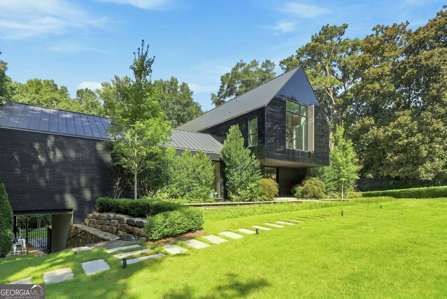 2716 Ridgewood Road, Atlanta, GA 30327 — photo 3