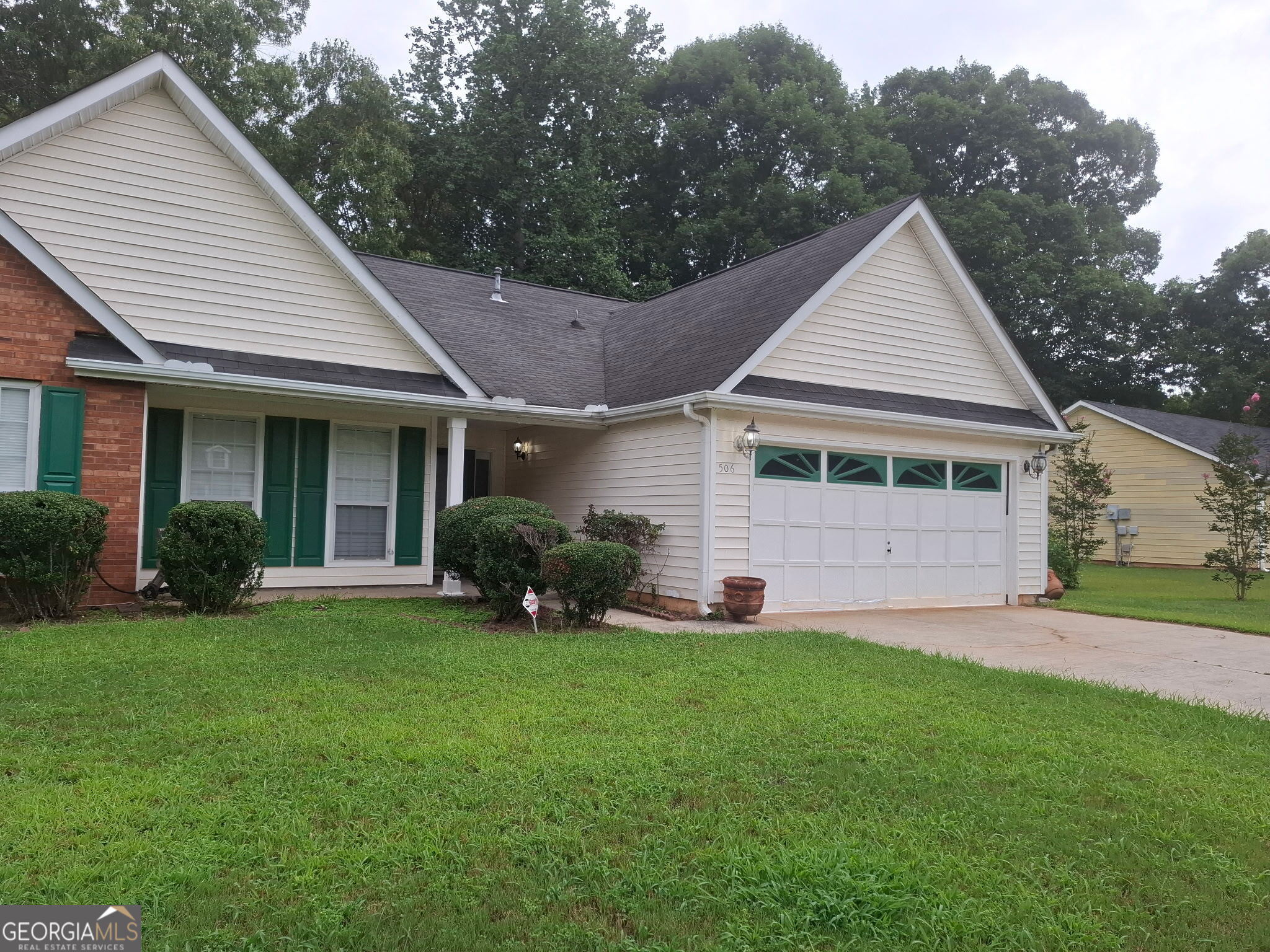 506 Fieldgreen Dr — photo