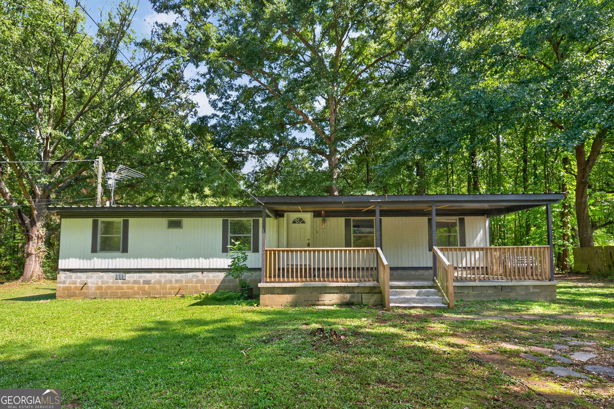 135 White Oak Rd — photo