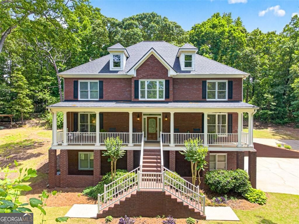 667 Wellington Dr — photo