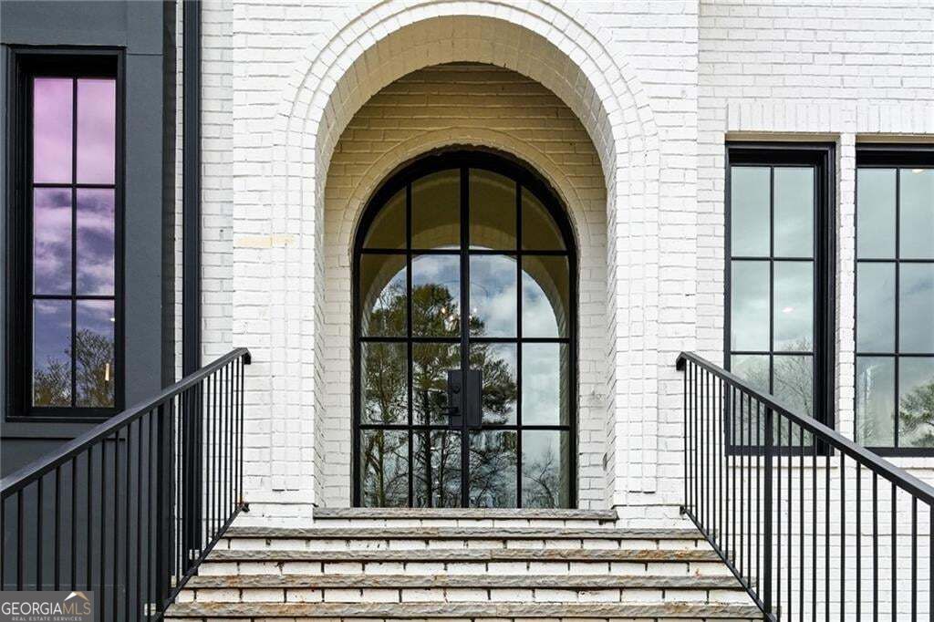 65 Woodlawn Dr NE — photo